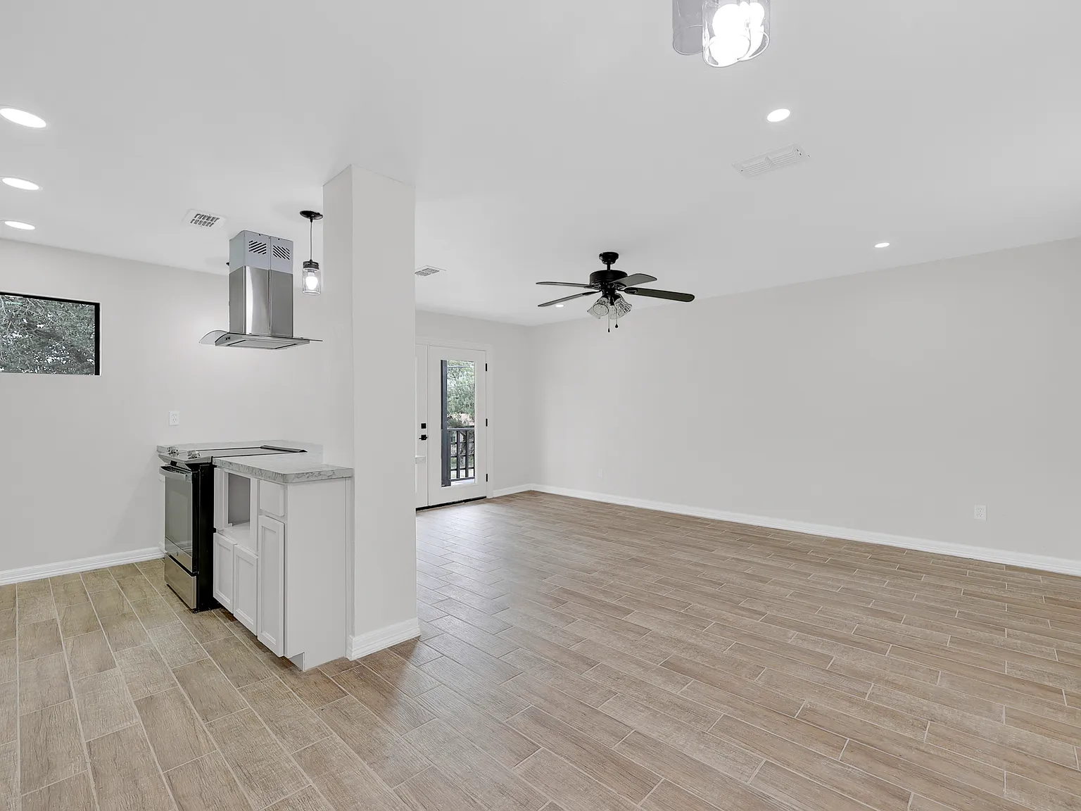 2 bed, $950 — Photo 4