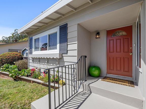 4th image of 2514 Evergreen Dr