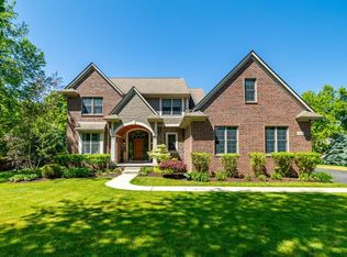 8061 Pine Ridge Ct, Northville, MI 48168