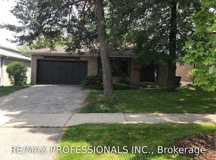 1582 Otterby Rd #Basement, Mississauga, ON L4X 1W7