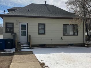 220 5th St E, Dickinson, ND 58601