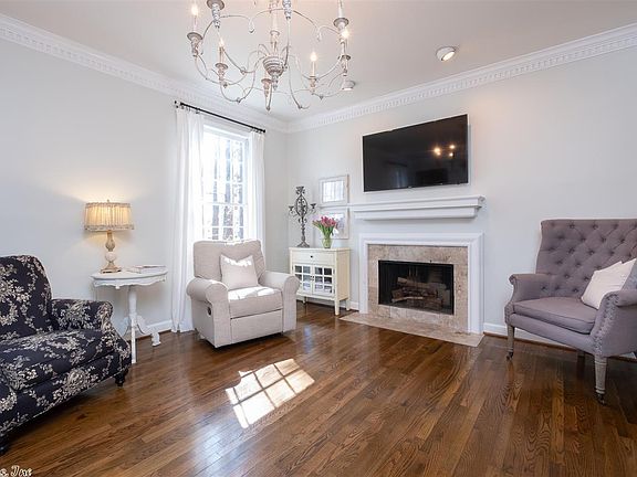 5th image of 12716 Saint Charles Blvd
