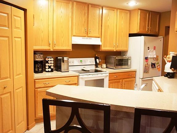 5th image of 121 Spinnaker Dr #1