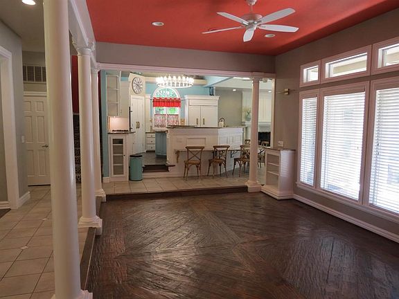 5th image of 3803 Timberline Dr
