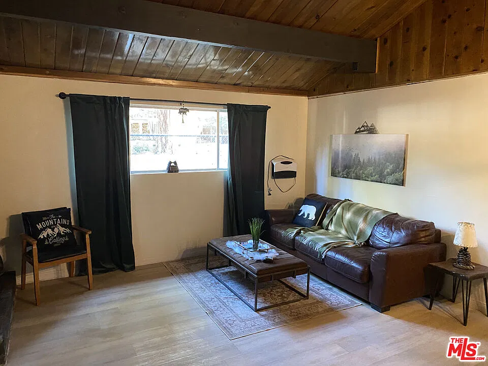 1 bed, 1.0 bath, 504 sqft, $1,395 — Photo 2