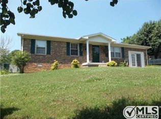 906 Brenda Dr, Pulaski, TN 38478