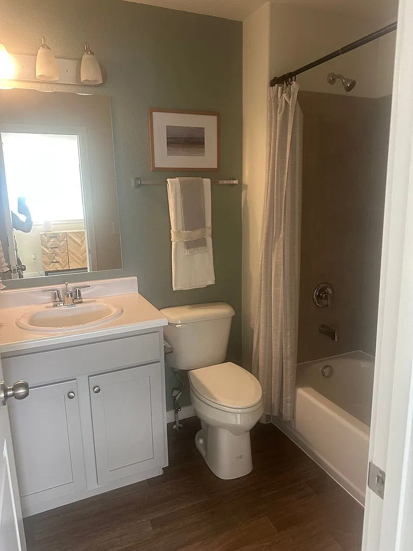 Charming 3BR House in Colorado Springs — Photo 1