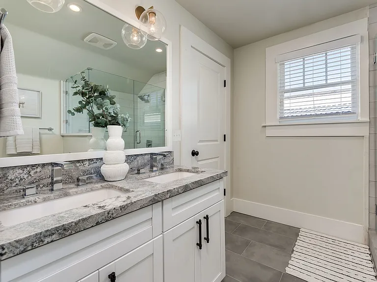 3521 J St #2 — Photo 17