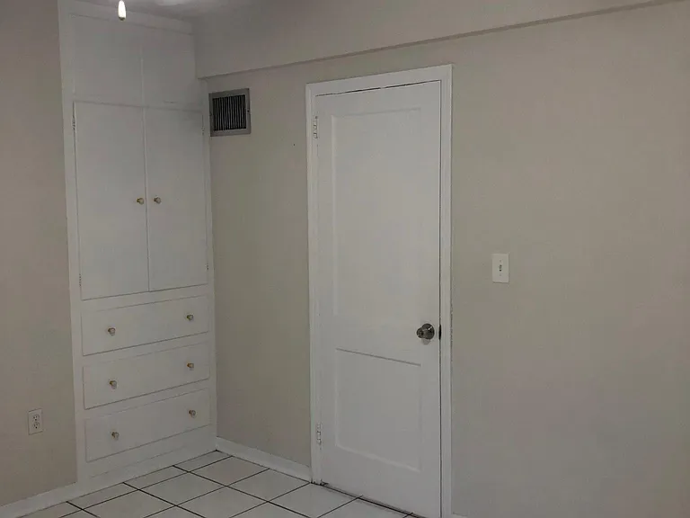 233 Phoenetia Ave #2 — Photo 14