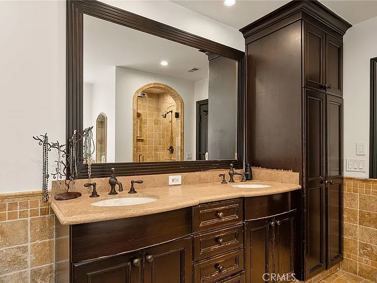 5330 Natick Ave — Photo 31