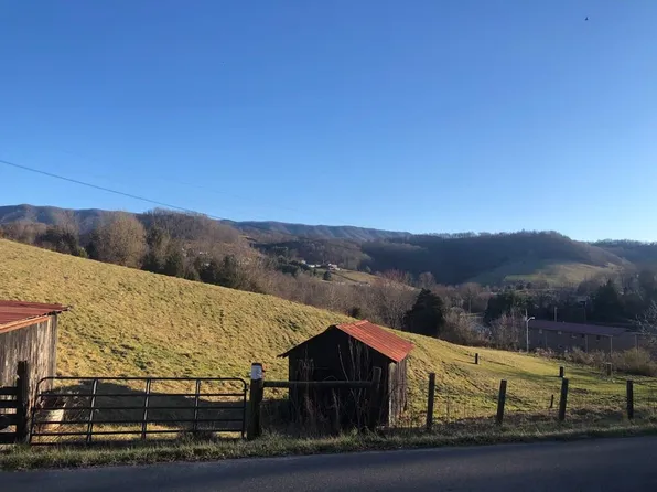 Mays St, Lebanon, VA 24266