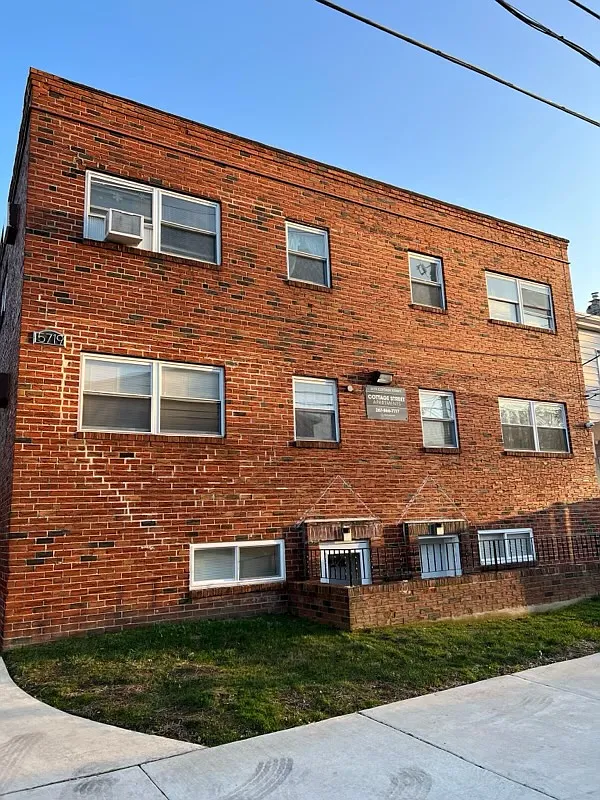 5719 Cottage St — Photo 1
