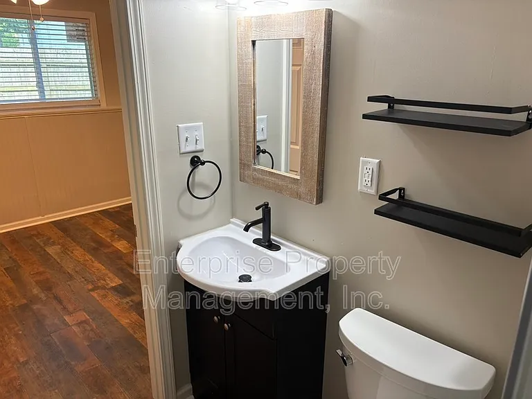 6843 Autumnhill Ln — Photo 36