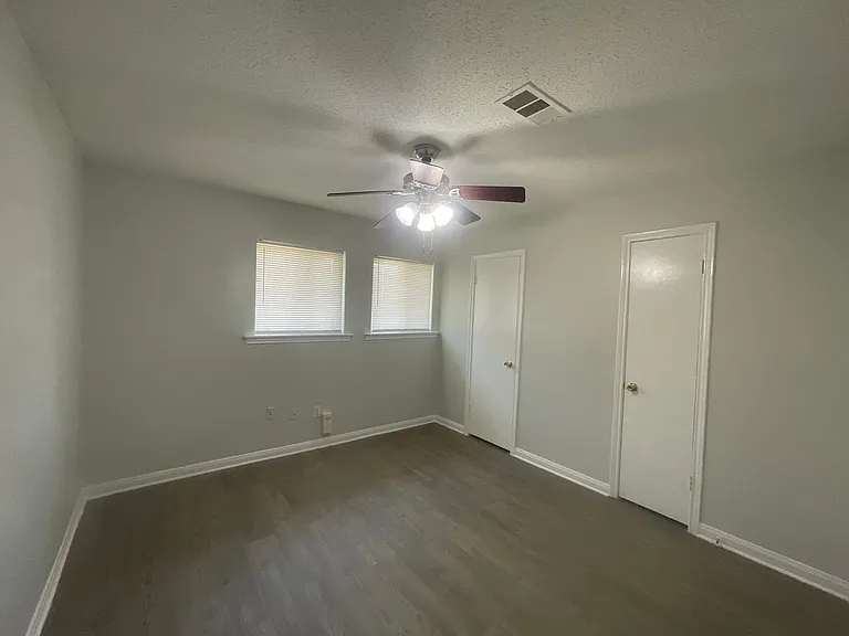 100-103 Sandra Del Mar Dr — Photo 15