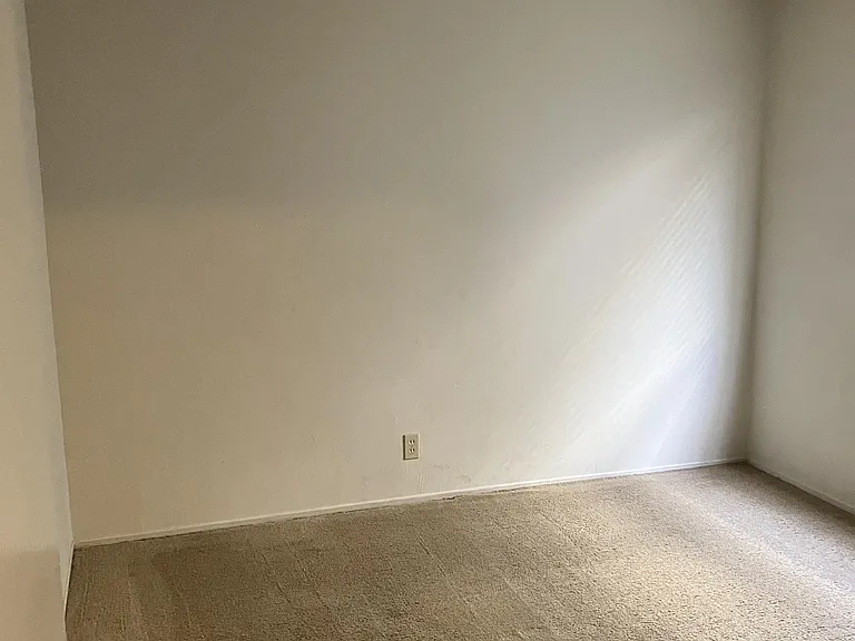 418 Greendale Way #2 — Photo 5