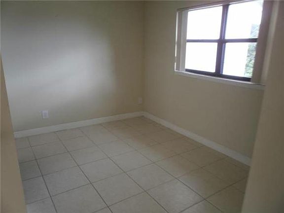 4th image of 4022 NW 87th Ave