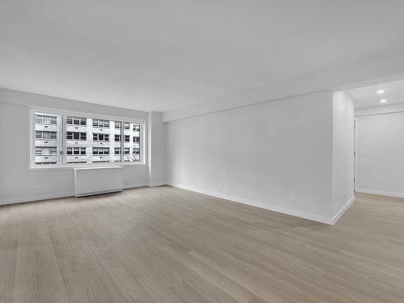 4th image of 165 E 66th St APT 5D