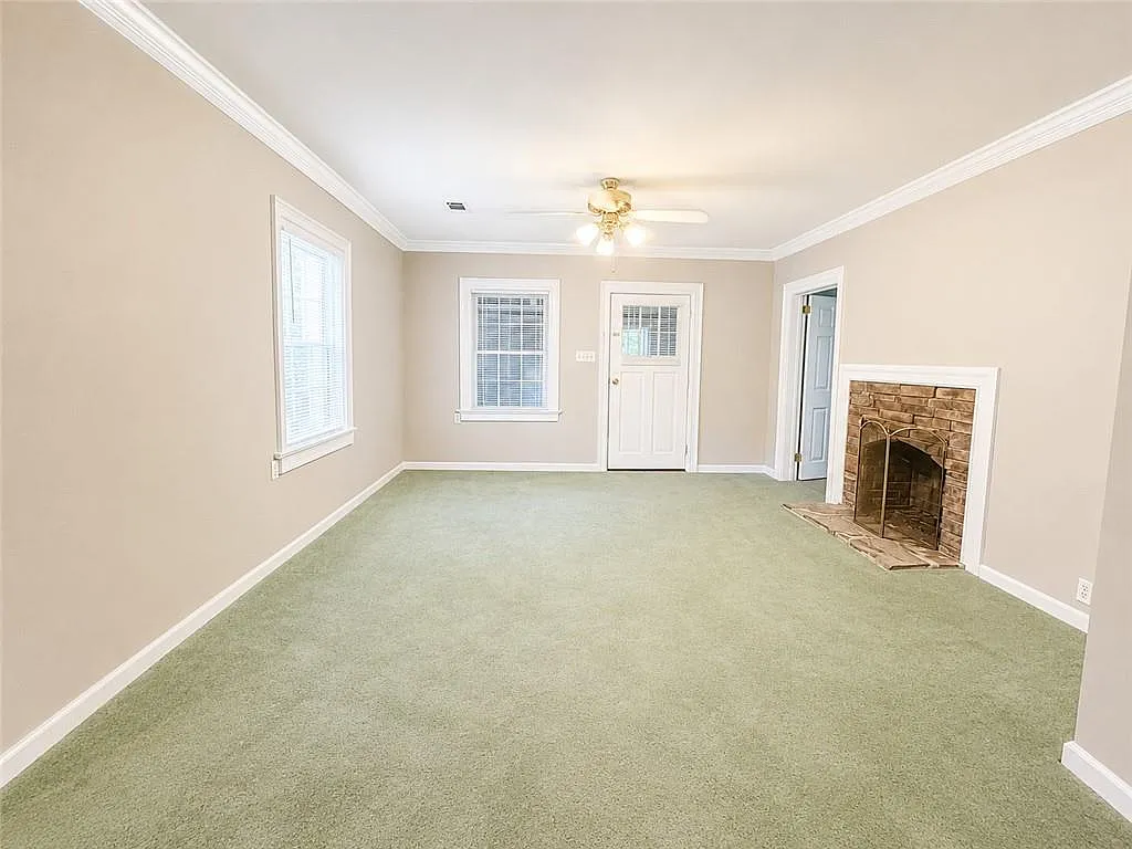 2 bed, 1.0 bath, 1170 sqft, $2,000 — Photo 4