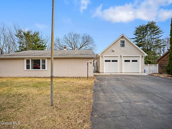 3rd image of 26 Cottage Lane