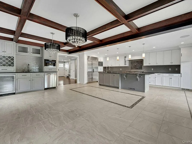 47 Highland Ave — Photo 8