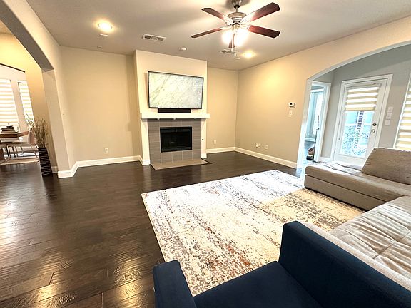2nd image of 408 Palamedes St