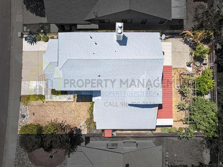 8779 Brittany Park Dr — Photo 60
