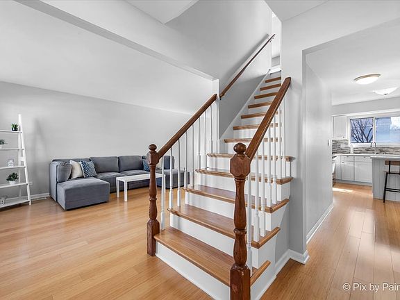 3rd image of 1270 Regent Dr