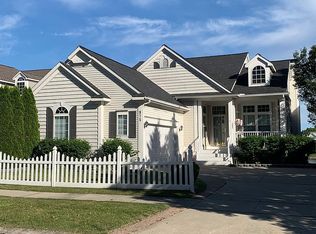 975 Watersedge Ct, Oxford, MI 48371