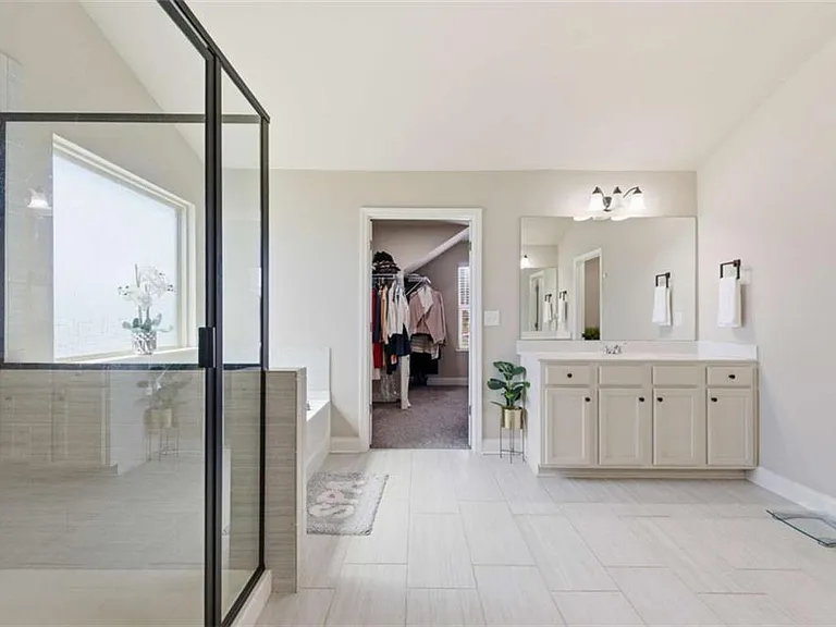 3798 Southfield Ct — Photo 35
