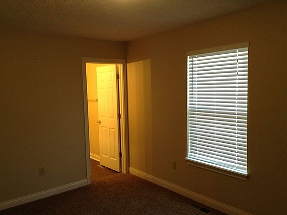 5th image of 10304 Charleston Ln