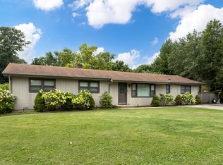 23W477 Burdette Ave, Carol Stream, IL 60188