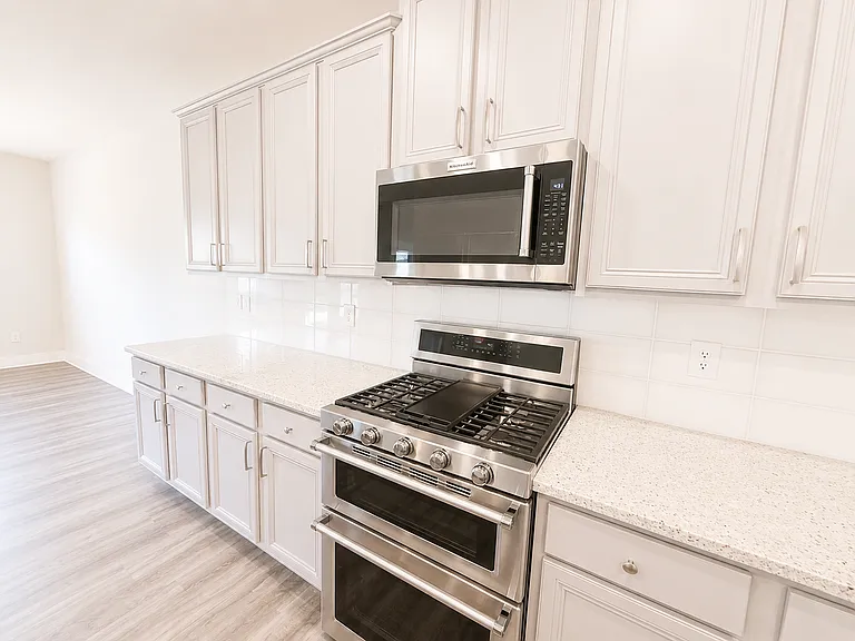 404 Cattail Hollow Way — Photo 12
