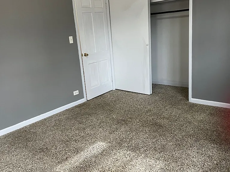 29W677 Butterfield Rd — Photo 11
