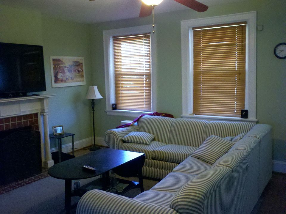 2nd image of 3227 W Grace St