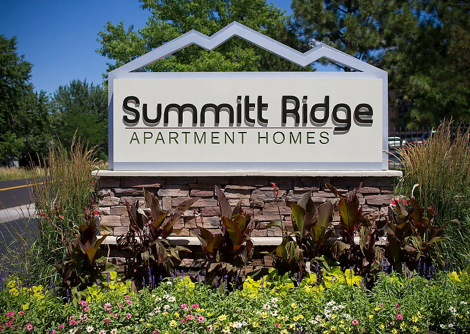 Summitt Ridge apartments community photo