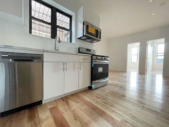 2nd image of 502 Marion St #1