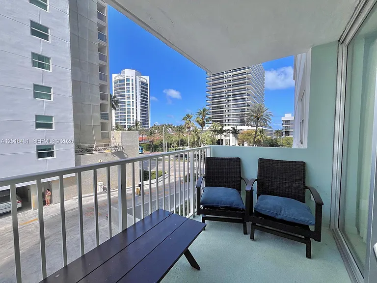 5838 Collins Ave #2D — Photo 23
