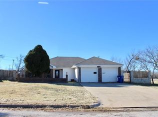 203 Pembrook St, Breckenridge, TX 76424