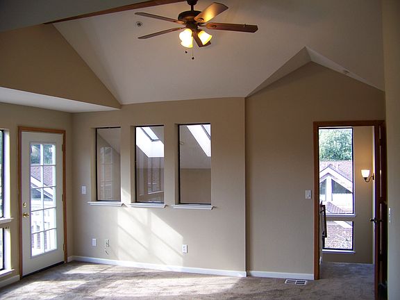 2nd image of 1755 Esperanza Ct