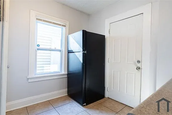 359 Clarendon Ave — Photo 13
