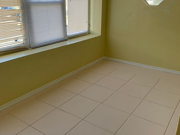 2nd image of 4243 Devereaux Ave