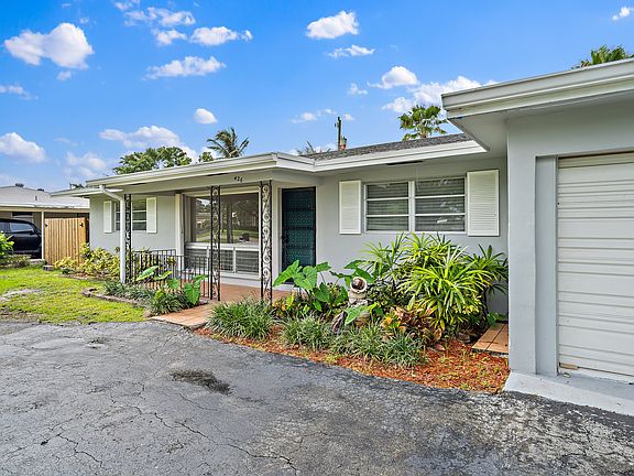3rd image of 426 Tequesta Dr