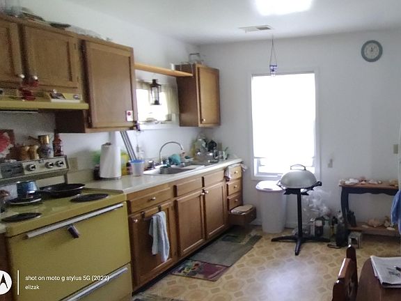 3rd image of 627 1st Ave #2