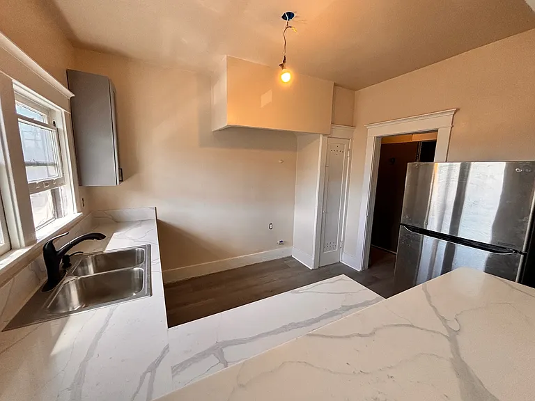 3421 E Mission Rd #9 — Photo 8