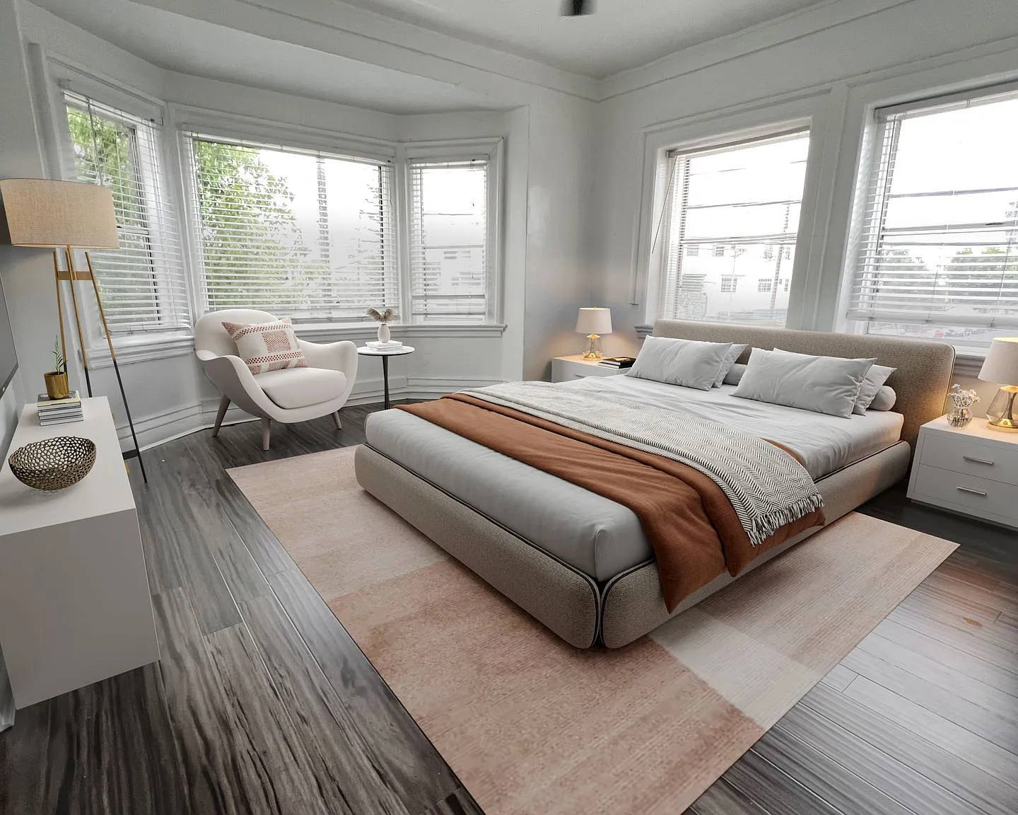 Catalina Court — Photo 3