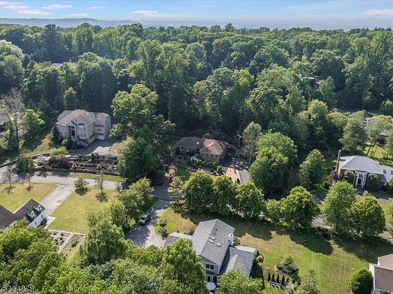 17 Ford Ln, Roseland, NJ 07068 MLS 3846893 Zillow