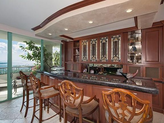 Built-in Bar