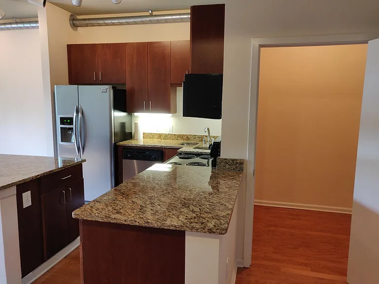 5300 Peachtree Rd #2103 — Photo 18