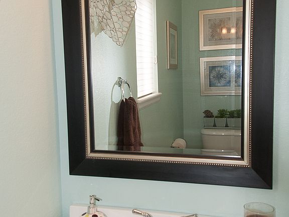 Main floor guest bath