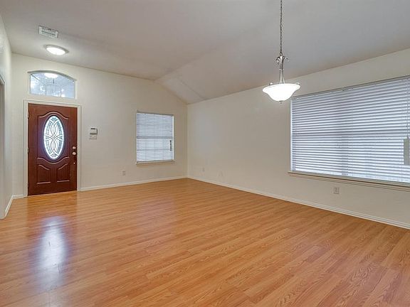 2nd image of 1104 Hillwood Dr